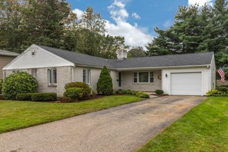 3 Lawnbank Rd