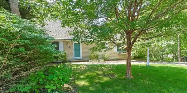 30 Pleasant Ct