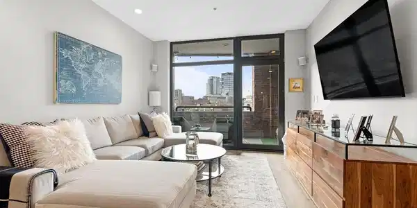 300 Commercial St