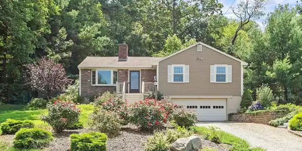 64 Carolyn Cir