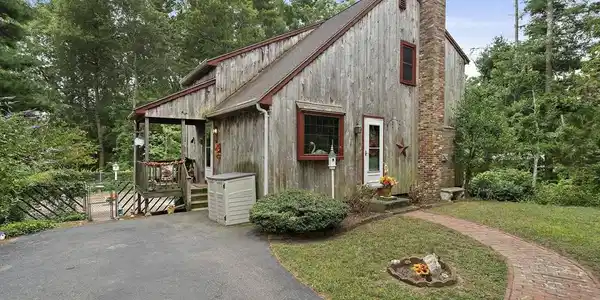 81 Furnace St