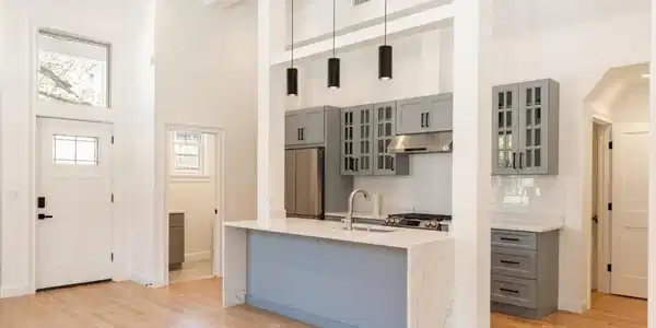 717 East 5th