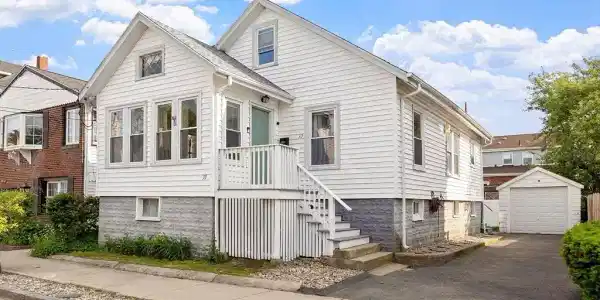 33 Alden Ave