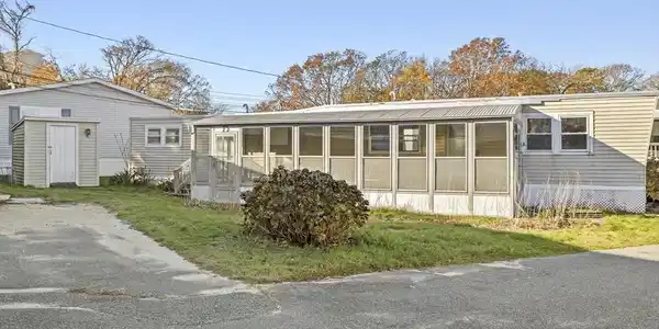 46 Kins Ct