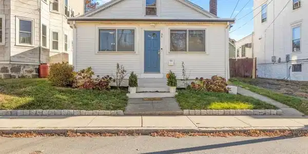 96 Bellevue Ave