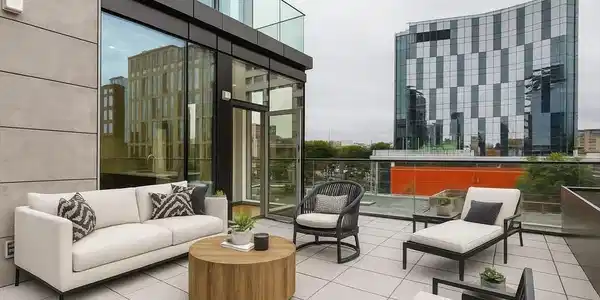 100 Shawmut