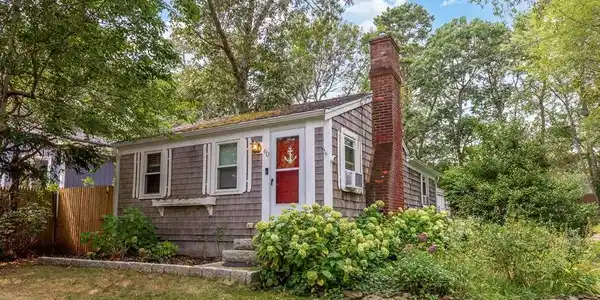 60 Nauset Rd