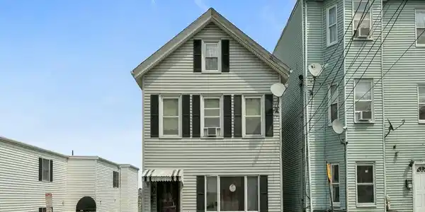 127 Beacon St