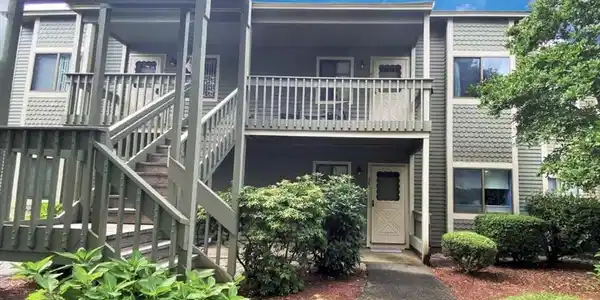 40 Eaton Lane