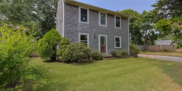 3 Royal Cir