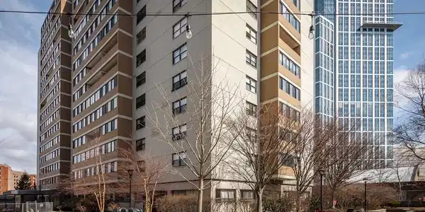 6 Whittier Pl