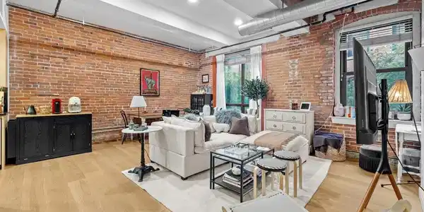 9 W Broadway