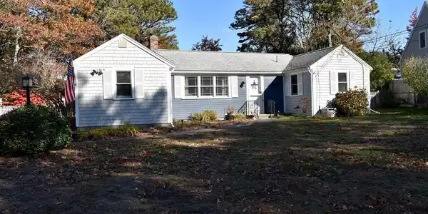 10 Wisteria Rd