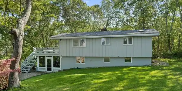 90 Menotomy Rd