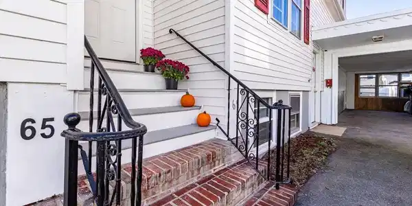 65 Alden Ave