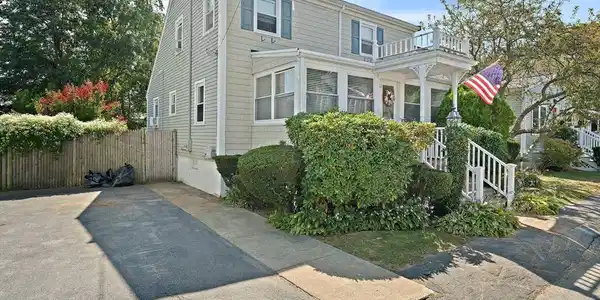16 F St