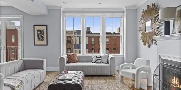 376 W Broadway
