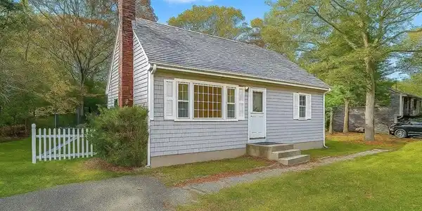 49 Saint Marks Rd