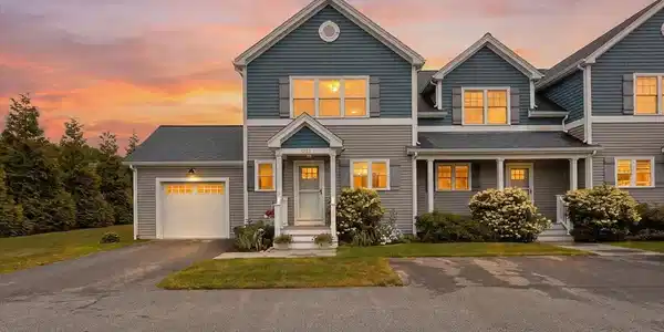 12 Ocean Pines Dr