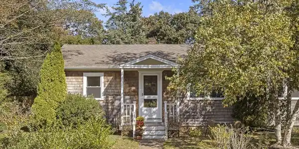 9 Webaqua Rd