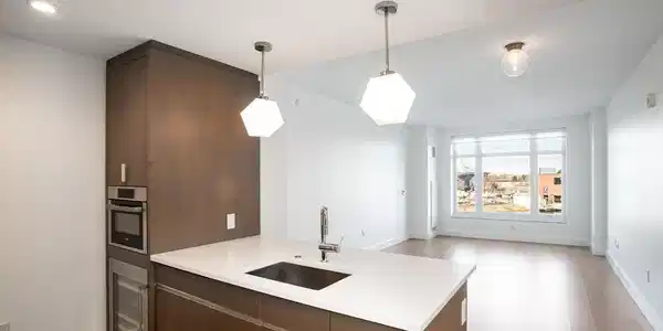 100 Lovejoy Wharf