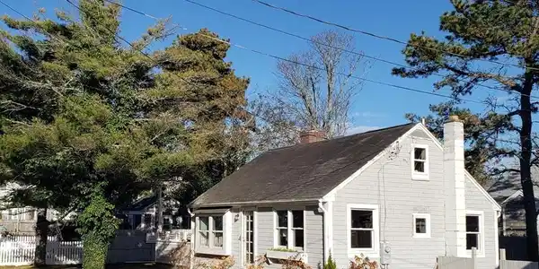 10 Grindell Ave