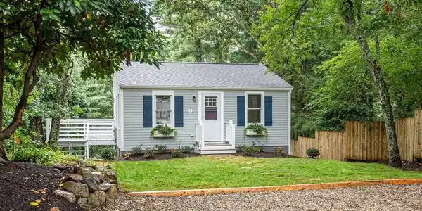 32 Deer Pond Rd