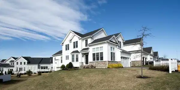 17 Thelma Way