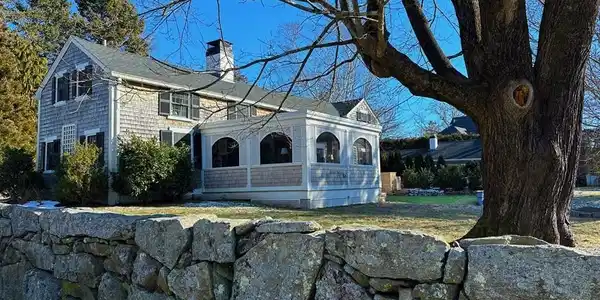 45 School St