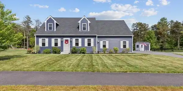 44 Lower Elbow Pond Ln
