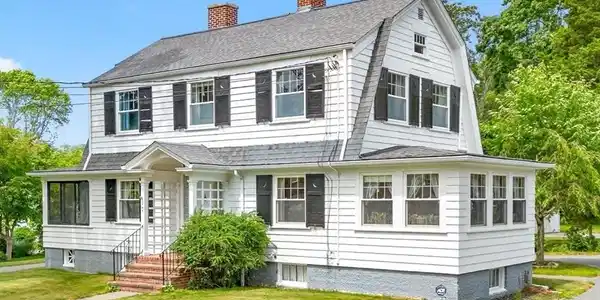 543 Elm St
