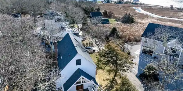 8 Pine St