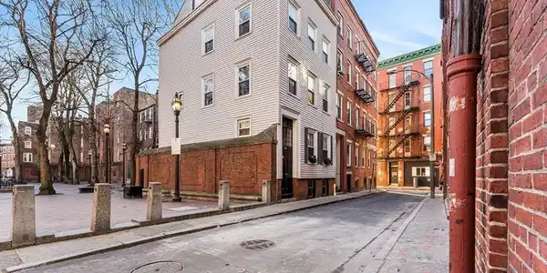 26 Unity St