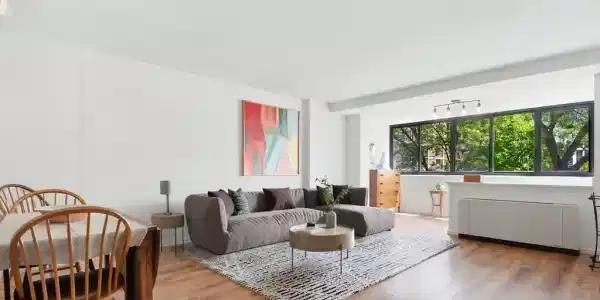 6 Whittier Pl
