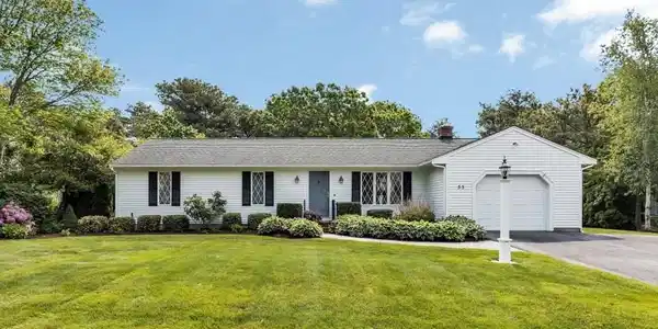 55 Surf Dr
