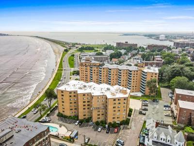 295 Lynn Shore Drive