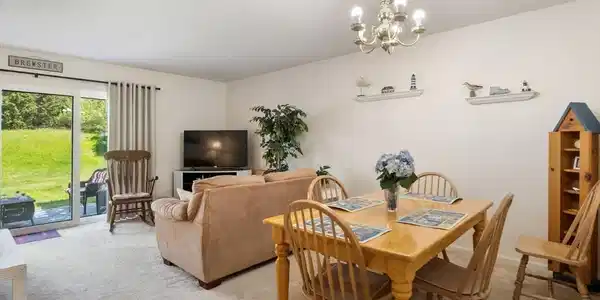 263 Fletcher Ln