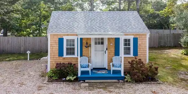 90 Seaview Ave