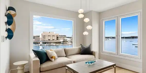 20 Rowes Wharf