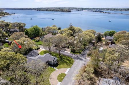 48 Vineyard Avenue Extension