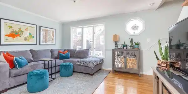 21 Rogers St