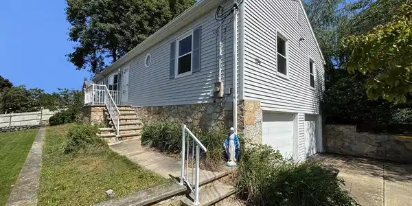 156 Bliss St
