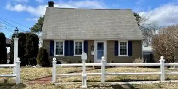 73 Standish Way