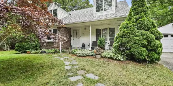 20 Helen Dr