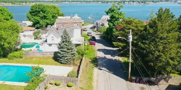39 Squanto Rd