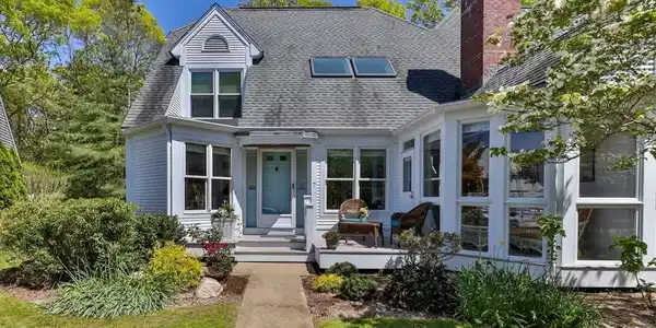7 Bob White Crescent