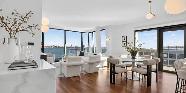 300 Pier 4 Boulevard