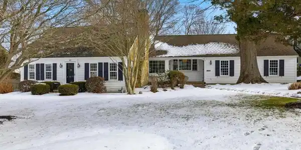 63 Bancroft Rd
