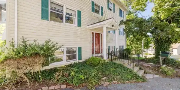 195 Crescent St.