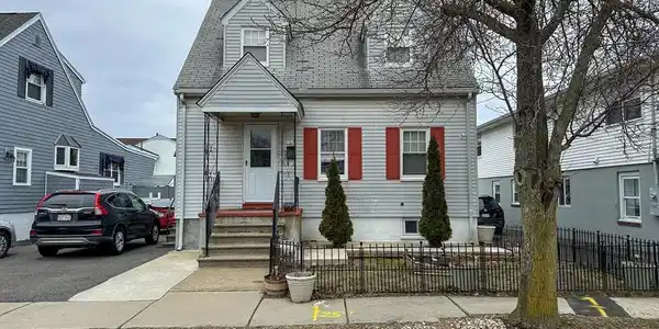 74 Lancaster Ave